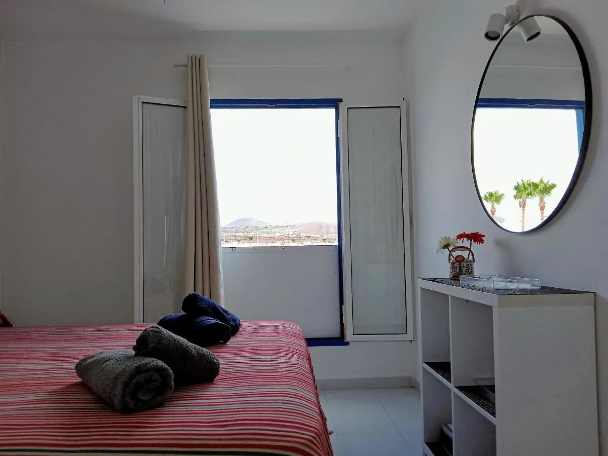 Aguazul - A Pie De Piscina Y Vistas Al Mar Apartment Puerto del Carmen  Puerto del Carmen (Lanzarote)